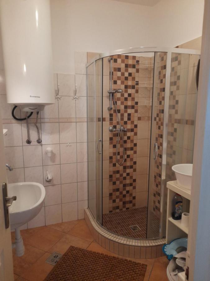 Thermal Apartman Tiszafuered Luaran gambar