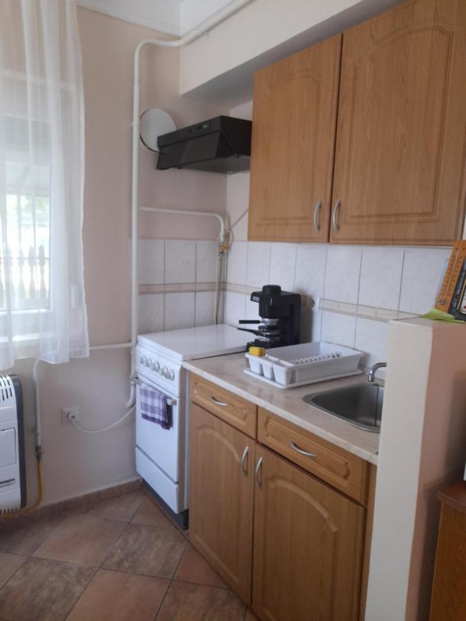 Thermal Apartman Tiszafuered Luaran gambar