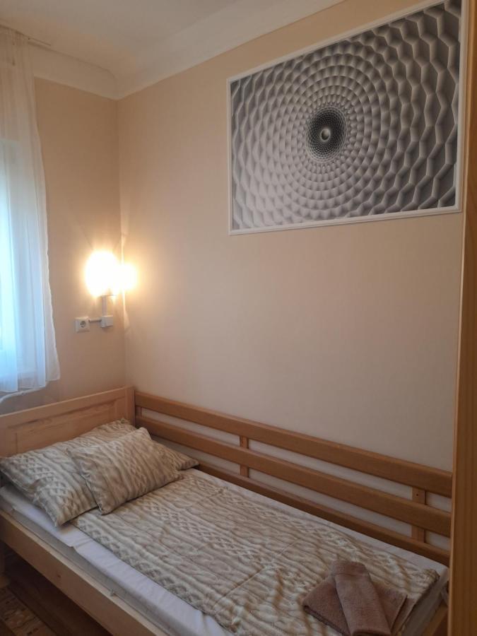 Thermal Apartman Tiszafuered Luaran gambar